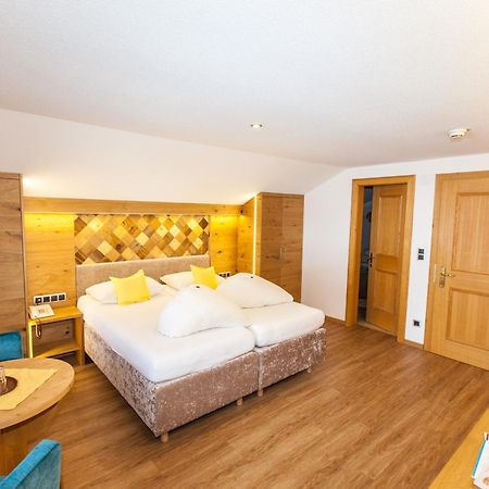 אישגל Hotel Schlosshof מראה חיצוני תמונה