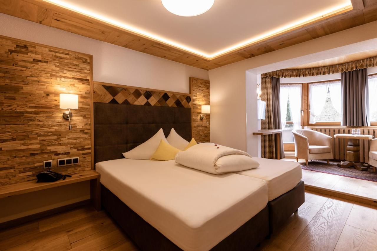 אישגל Hotel Schlosshof מראה חיצוני תמונה