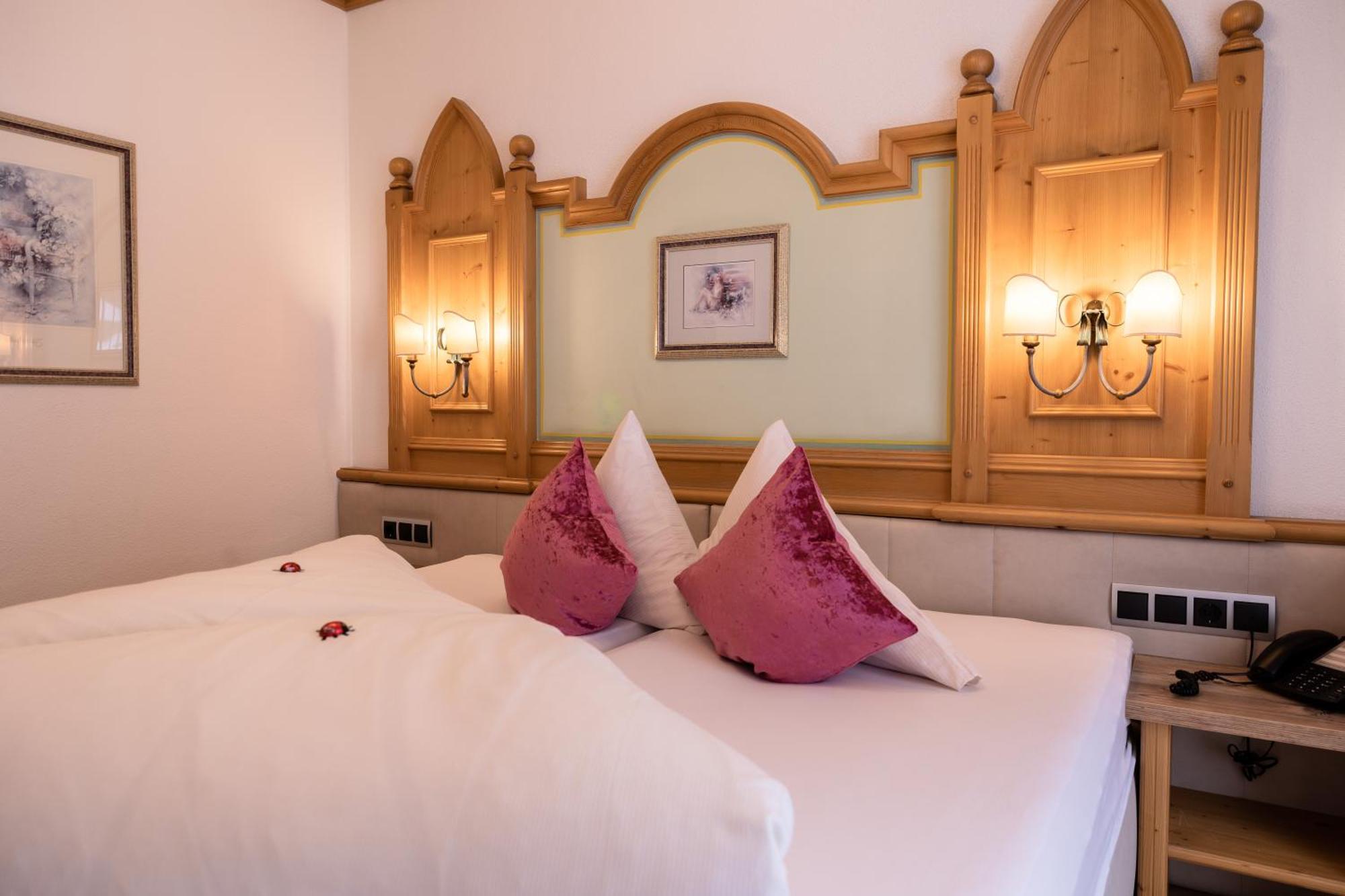 אישגל Hotel Schlosshof מראה חיצוני תמונה