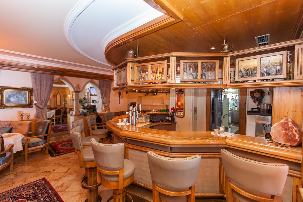 אישגל Hotel Schlosshof מראה חיצוני תמונה