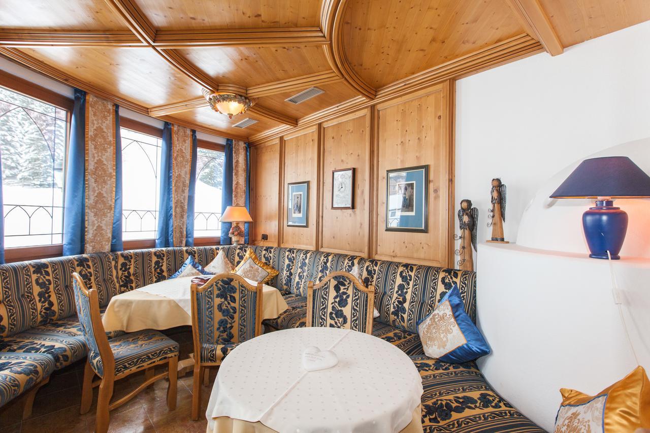 אישגל Hotel Schlosshof מראה חיצוני תמונה