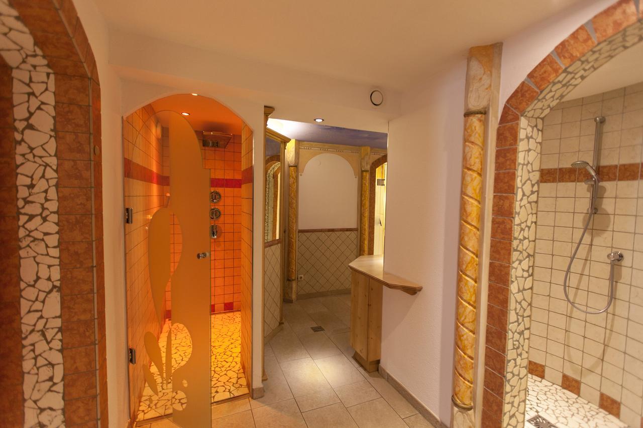 אישגל Hotel Schlosshof מראה חיצוני תמונה