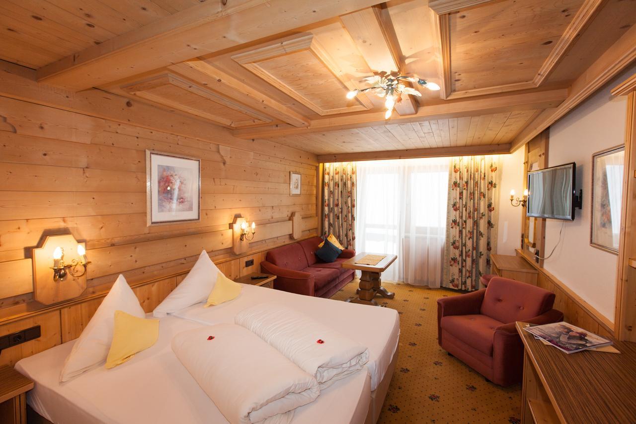 אישגל Hotel Schlosshof מראה חיצוני תמונה