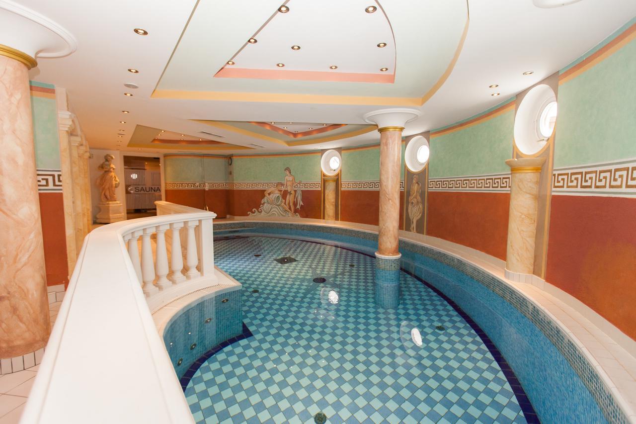 אישגל Hotel Schlosshof מראה חיצוני תמונה