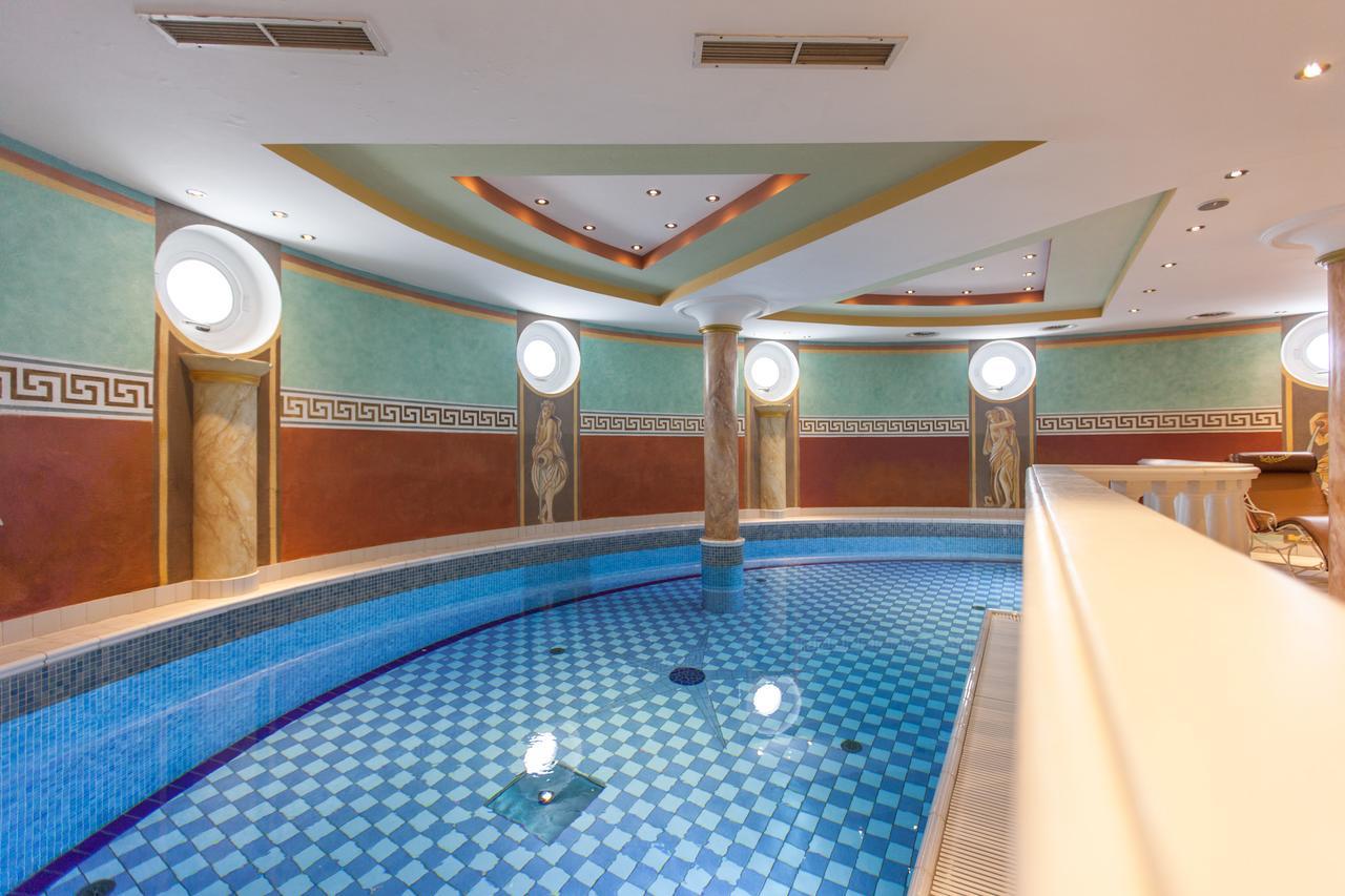 אישגל Hotel Schlosshof מראה חיצוני תמונה